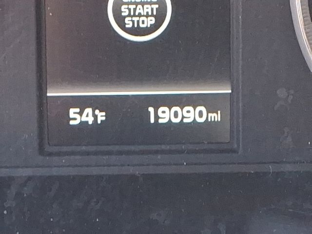 Vehicle image 23 of 35