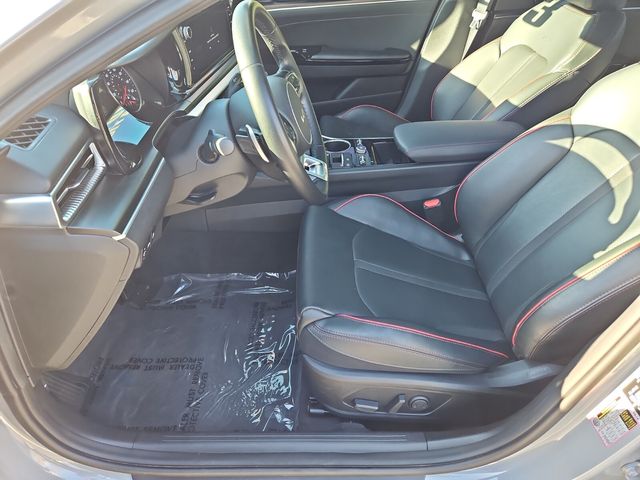 Vehicle image 10 of 35