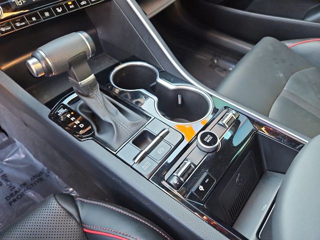 Vehicle image 20 of 35