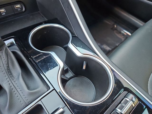 Vehicle image 23 of 35