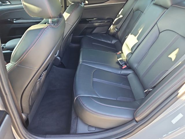 Vehicle image 13 of 35