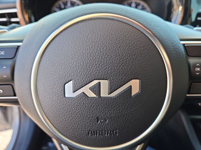 Vehicle image 31 of 35
