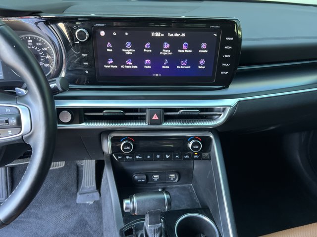 Vehicle image 29 of 35