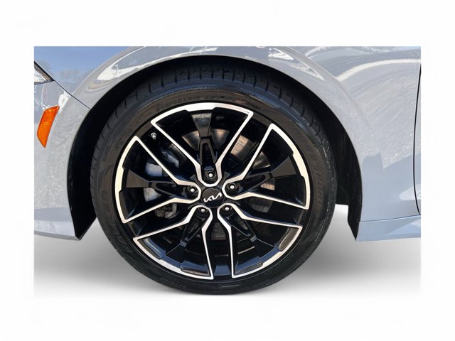 Vehicle image 11 of 35