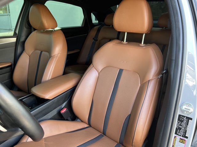 Vehicle image 15 of 35