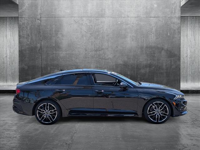 Vehicle image 4 of 25