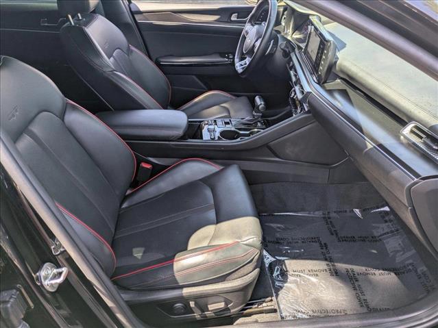 Vehicle image 21 of 25