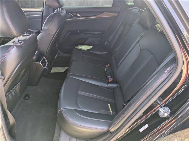 Vehicle image 19 of 25