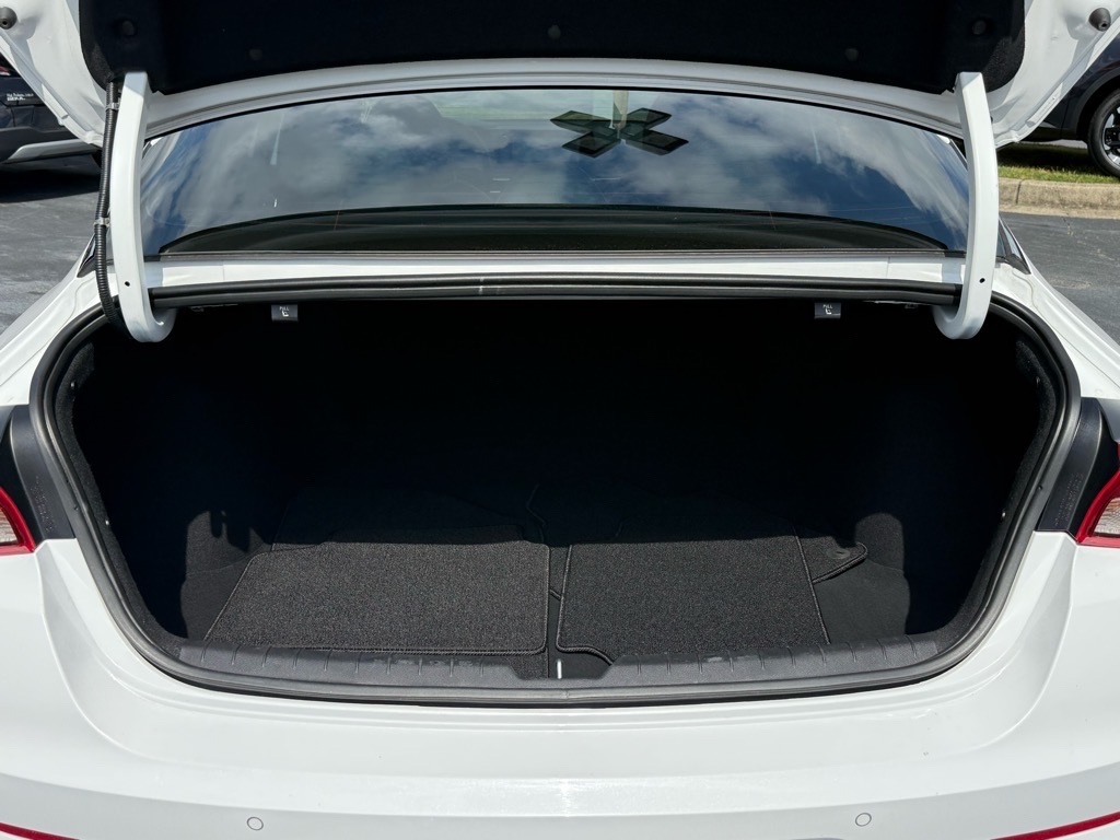 Vehicle image 13 of 25