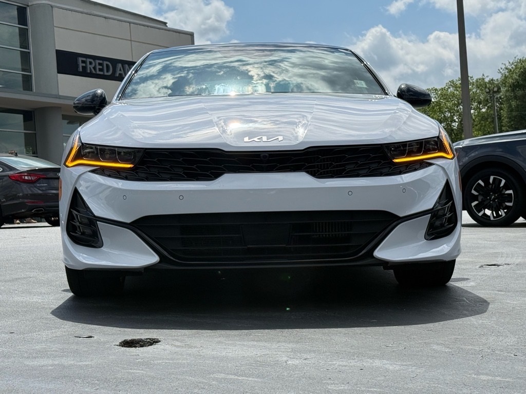 Vehicle image 2 of 25