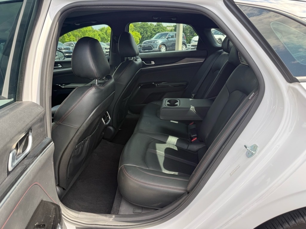 Vehicle image 11 of 25