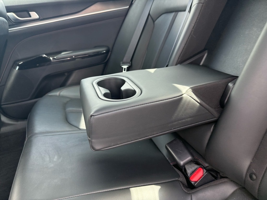 Vehicle image 12 of 25