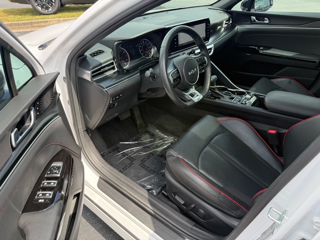 Vehicle image 9 of 25