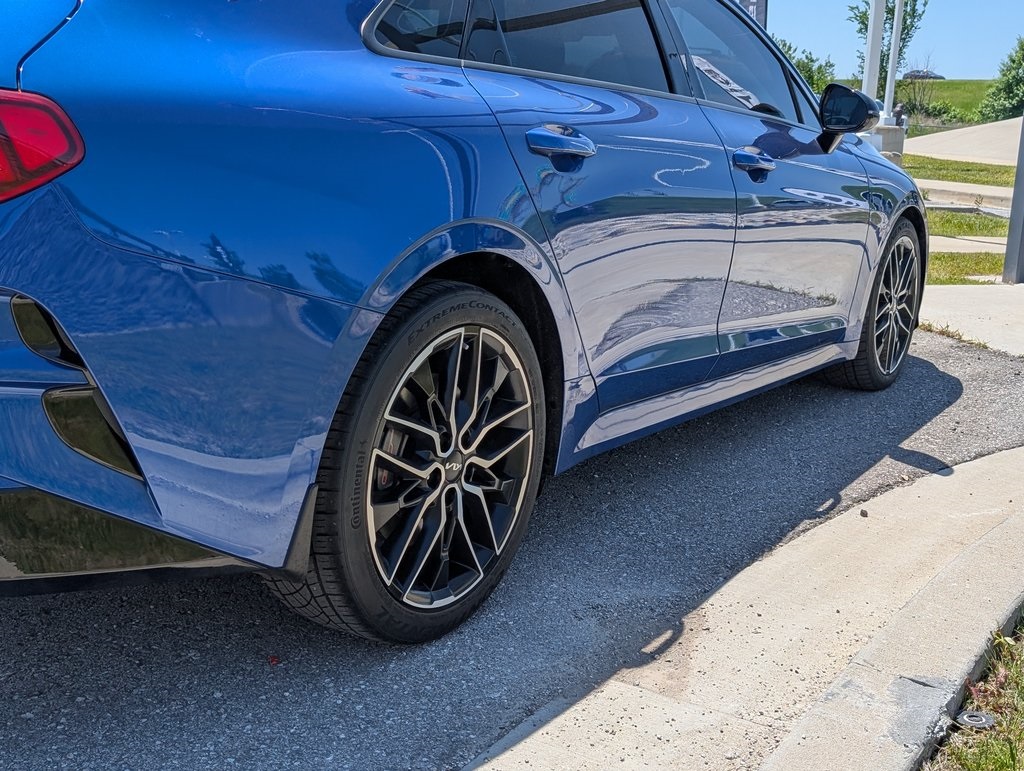 Vehicle image 11 of 41