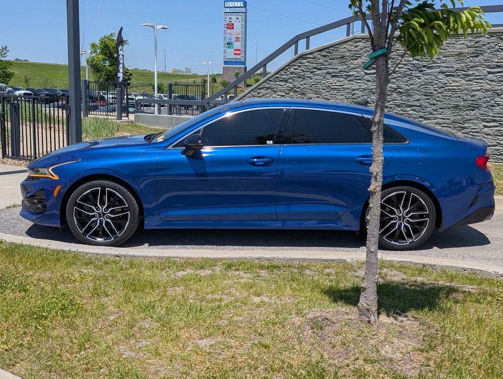 Vehicle image 2 of 41