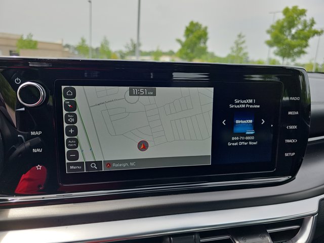 Vehicle image 23 of 34