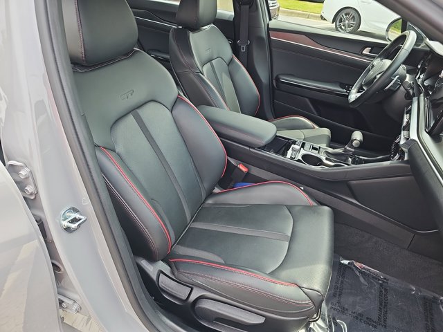 Vehicle image 10 of 34