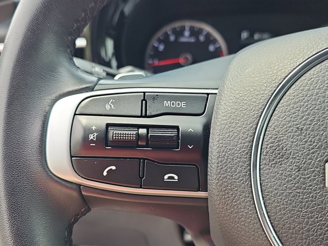 Vehicle image 17 of 34