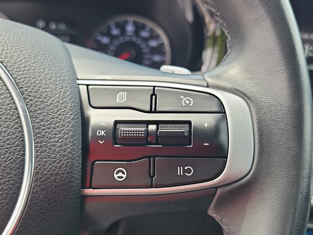 Vehicle image 18 of 34