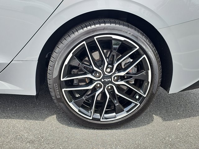 Vehicle image 32 of 34
