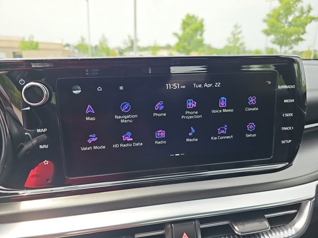 Vehicle image 22 of 34