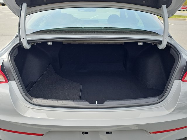 Vehicle image 13 of 34