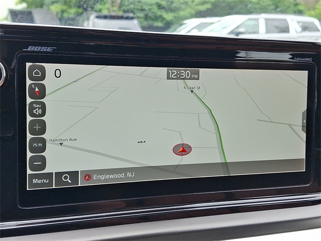 Vehicle image 16 of 32