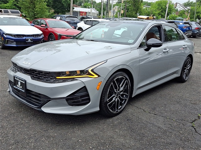 Vehicle image 1 of 32