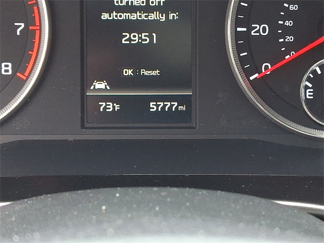 Vehicle image 14 of 32