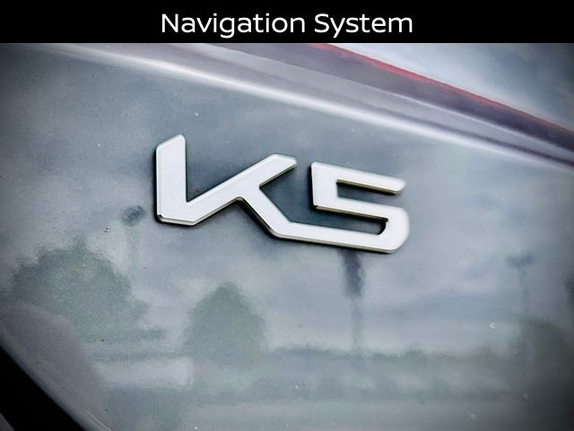 Vehicle image 13 of 32