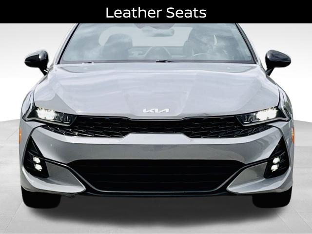 Vehicle image 3 of 32