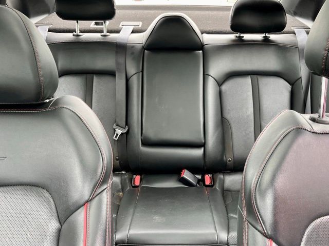 Vehicle image 27 of 32