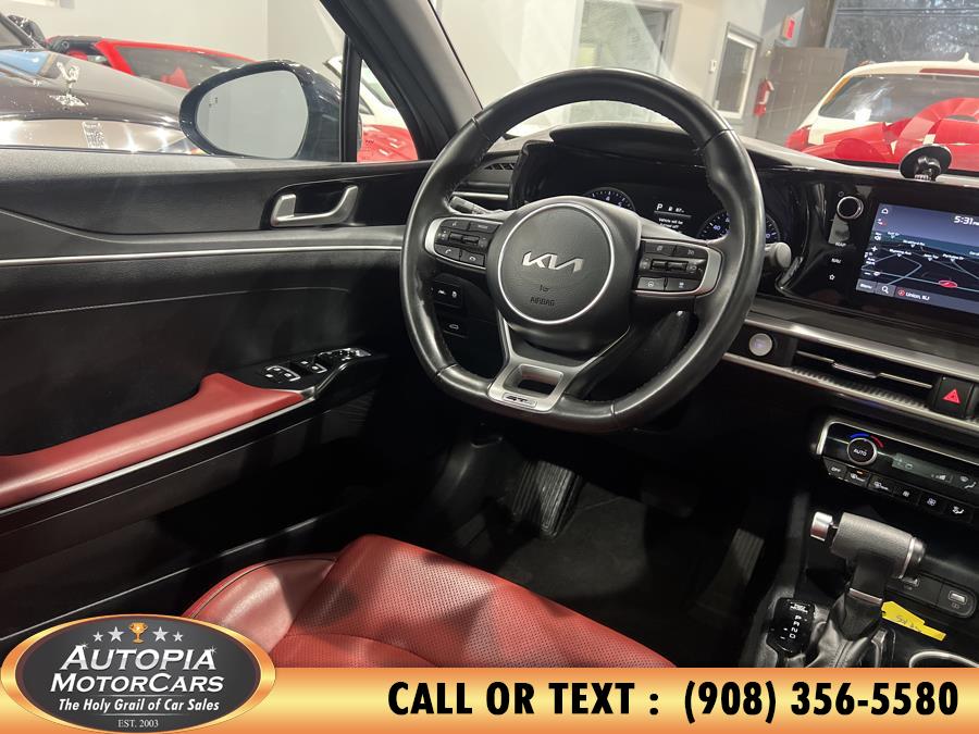 Vehicle image 26 of 45