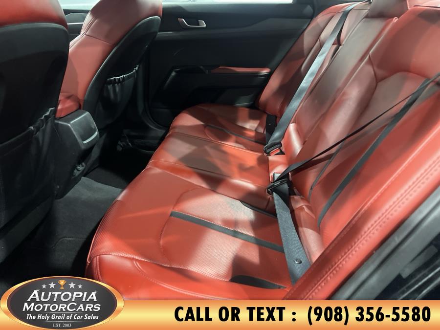 Vehicle image 21 of 45