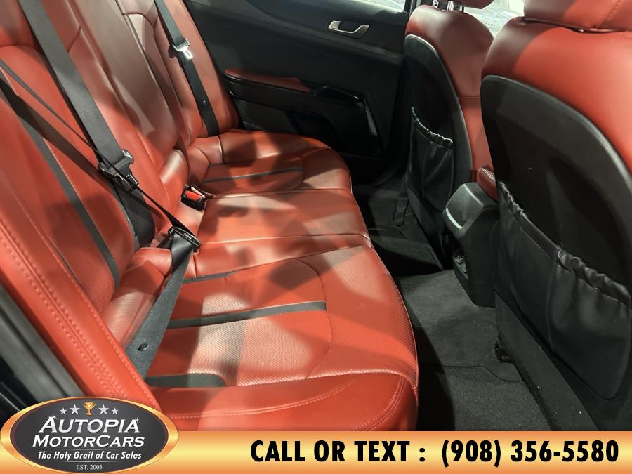 Vehicle image 19 of 45