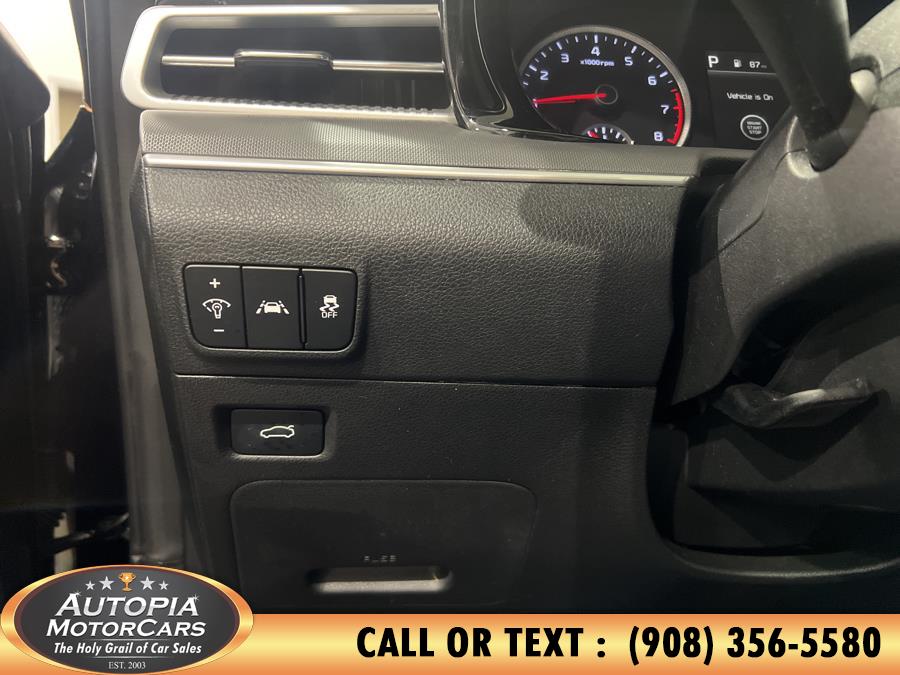 Vehicle image 31 of 45