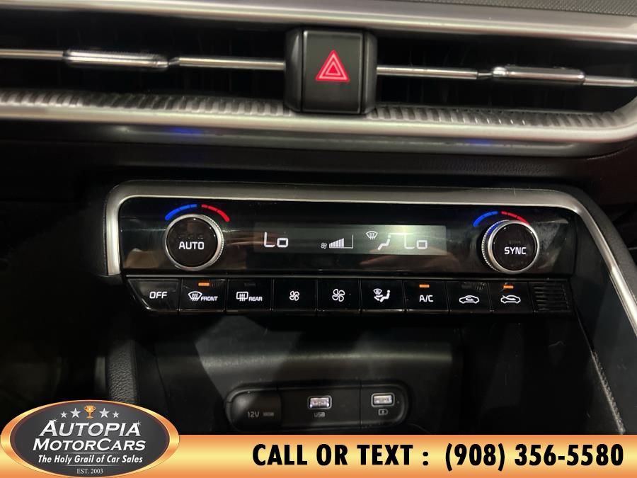 Vehicle image 40 of 45