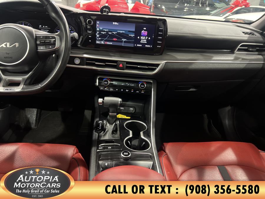 Vehicle image 27 of 45