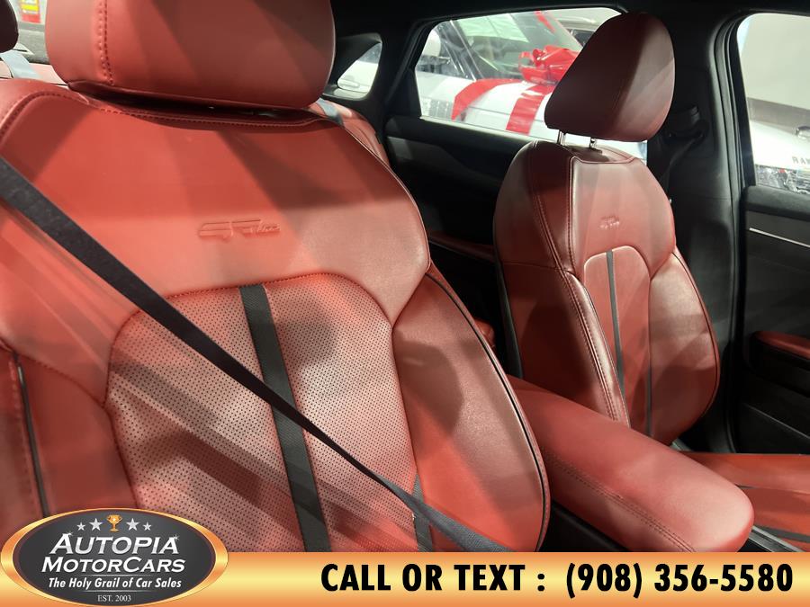 Vehicle image 18 of 45