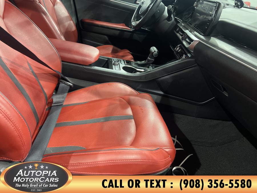 Vehicle image 17 of 45