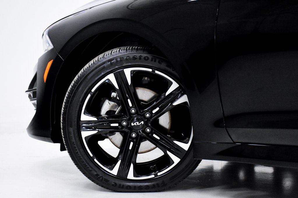 Vehicle image 31 of 32