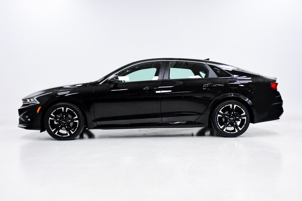 Vehicle image 2 of 32