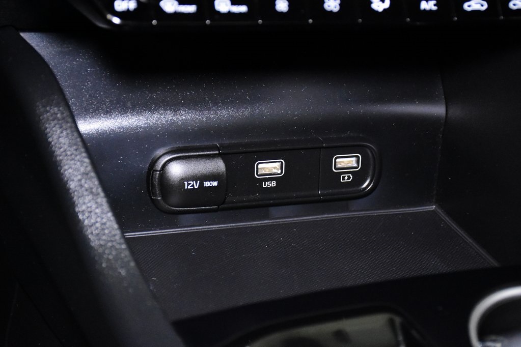 Vehicle image 24 of 32
