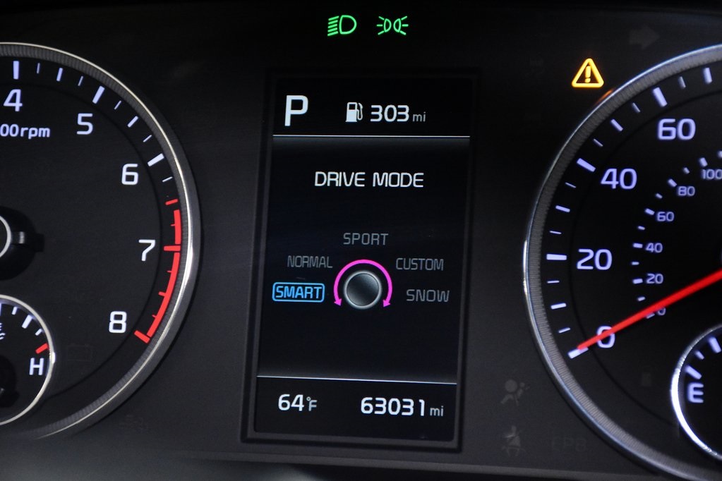 Vehicle image 18 of 32