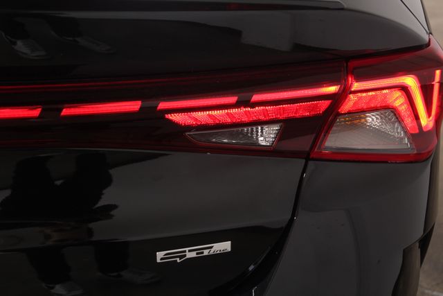 Vehicle image 13 of 33