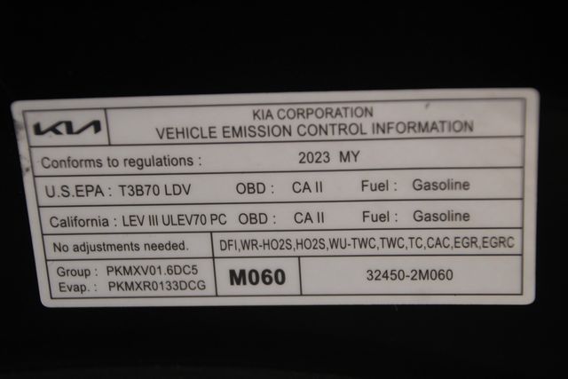 Vehicle image 32 of 33