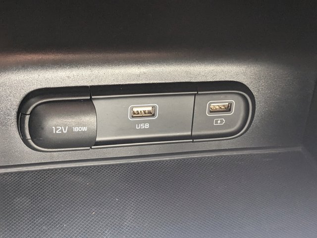 Vehicle image 19 of 21