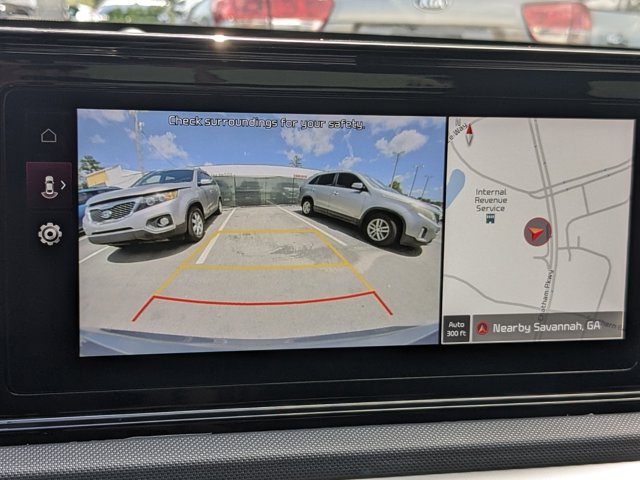 Vehicle image 13 of 21