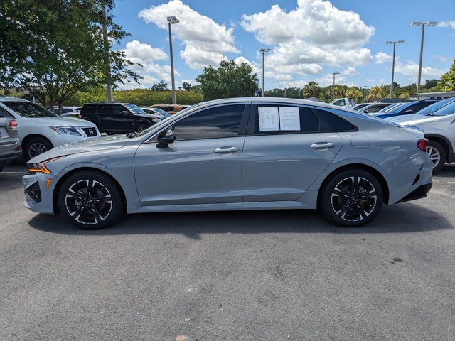 Vehicle image 8 of 21