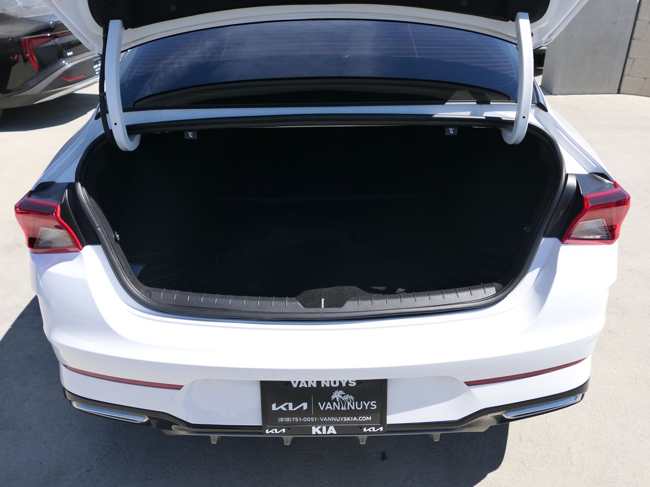 Vehicle image 29 of 36
